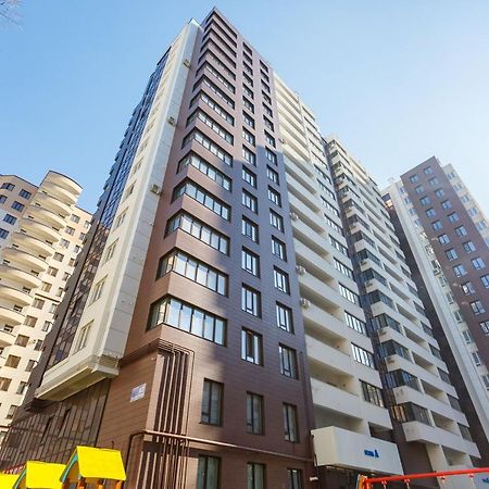 Double Skyhouse Exclusive Apartments Кишинев Екстериор снимка