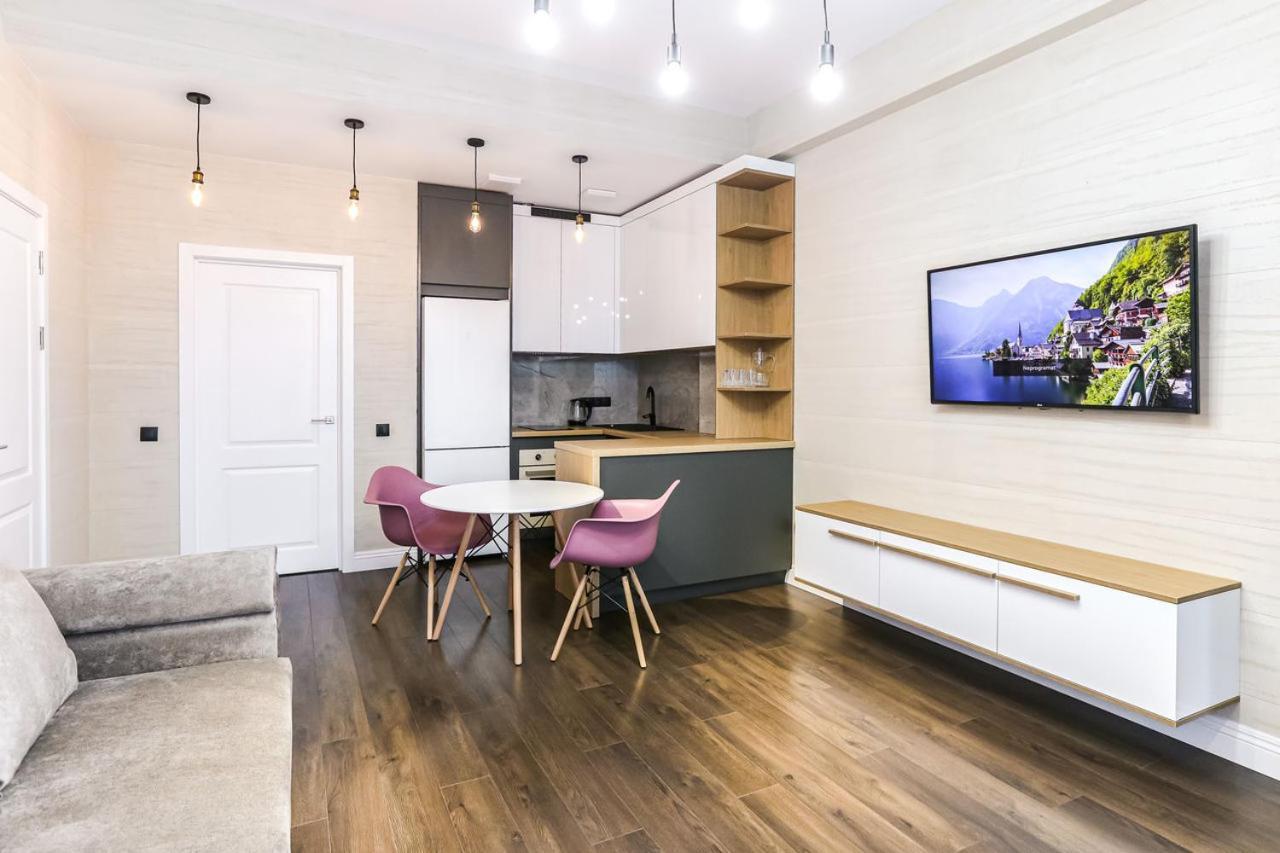 Double Skyhouse Exclusive Apartments Кишинев Екстериор снимка
