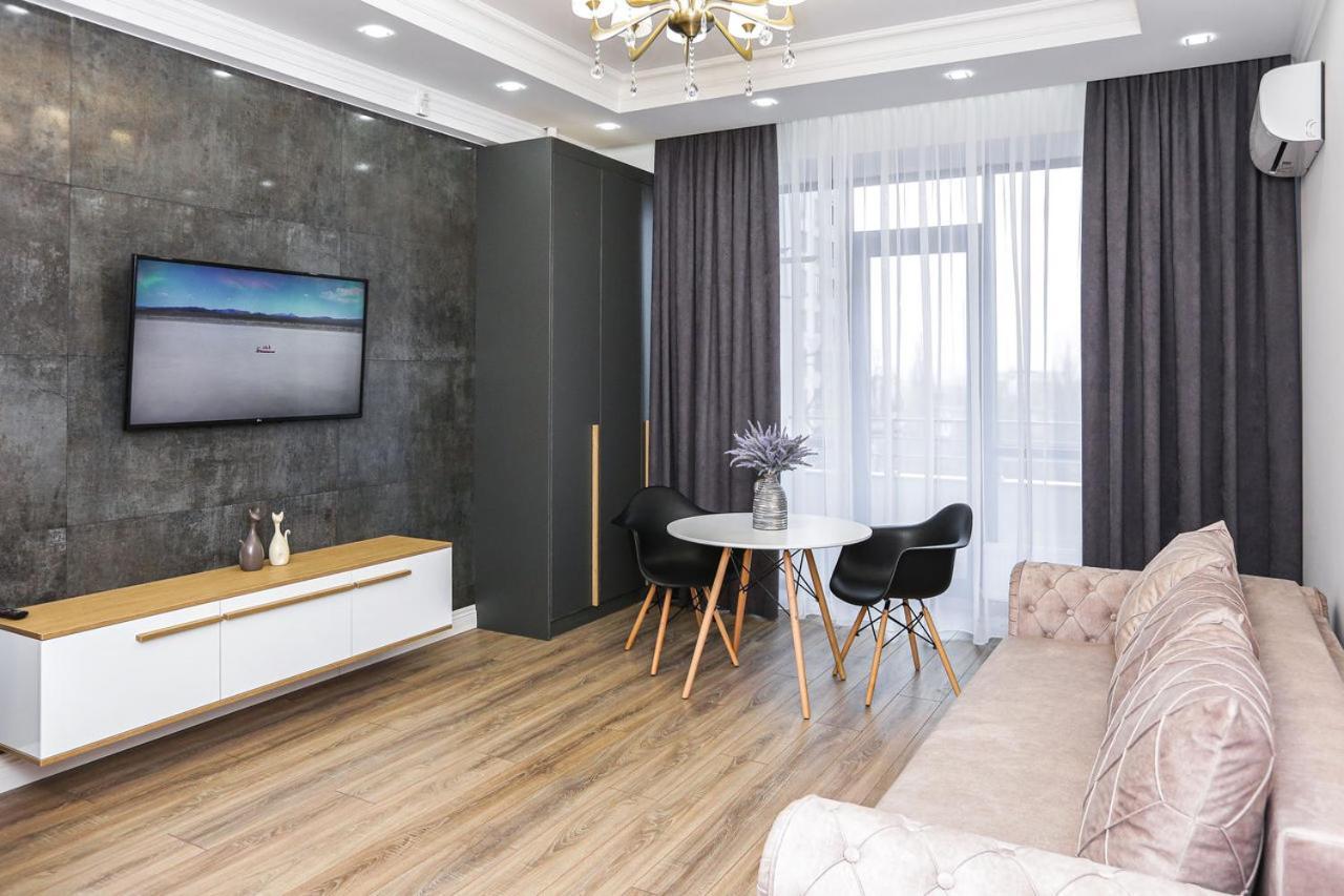 Double Skyhouse Exclusive Apartments Кишинев Екстериор снимка