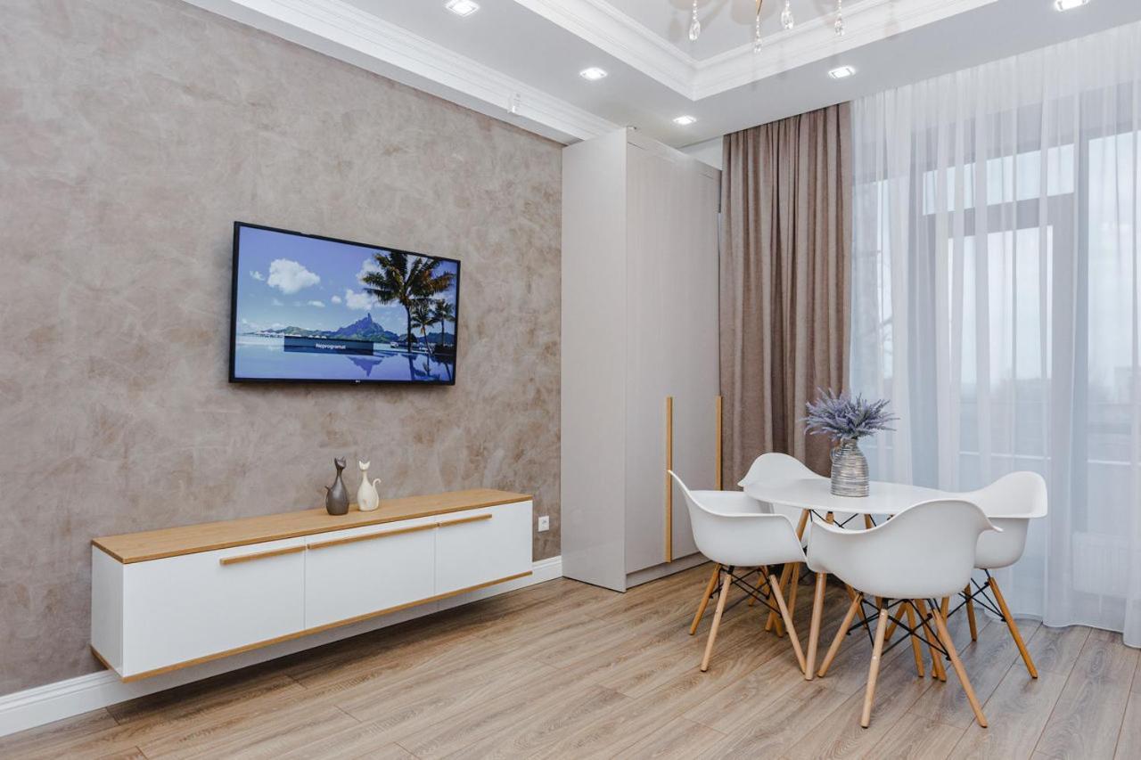 Double Skyhouse Exclusive Apartments Кишинев Екстериор снимка
