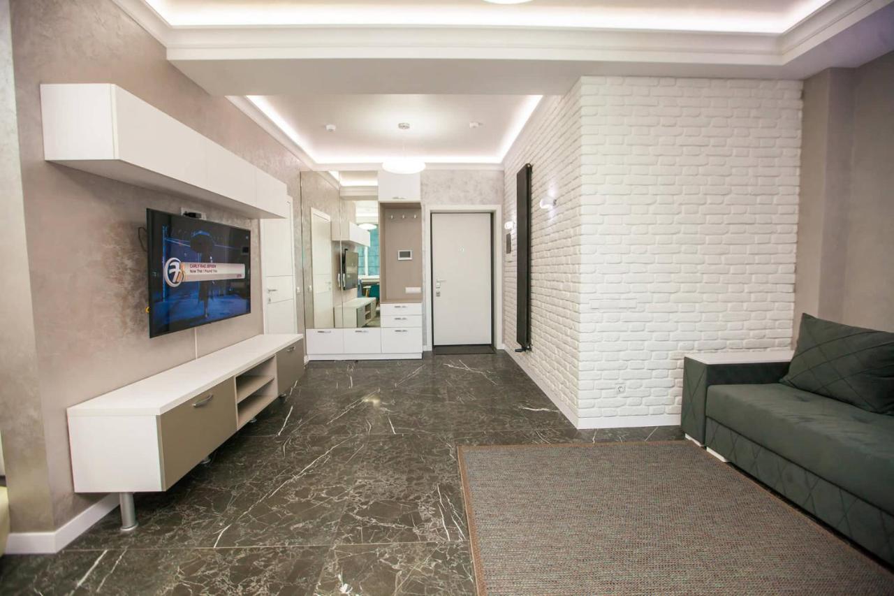 Double Skyhouse Exclusive Apartments Кишинев Екстериор снимка
