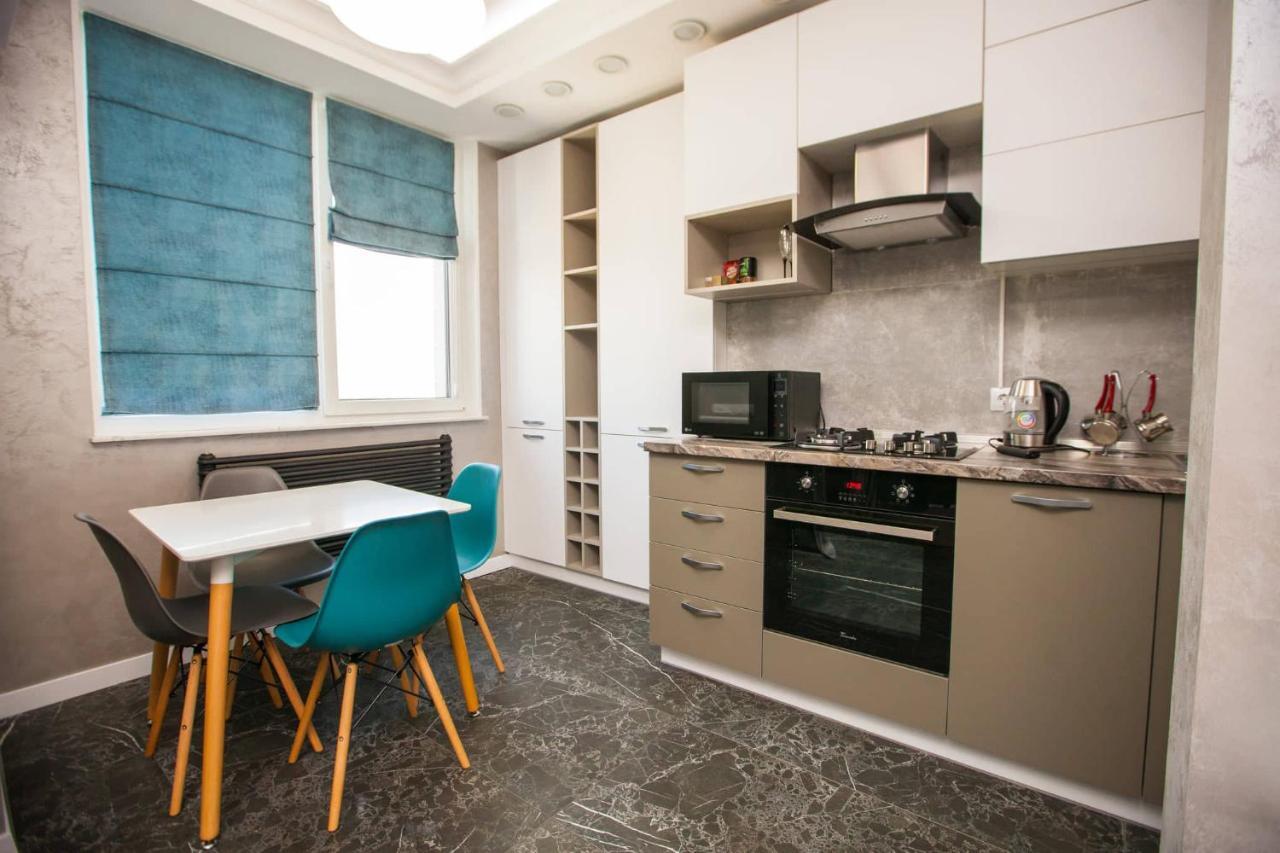 Double Skyhouse Exclusive Apartments Кишинев Екстериор снимка
