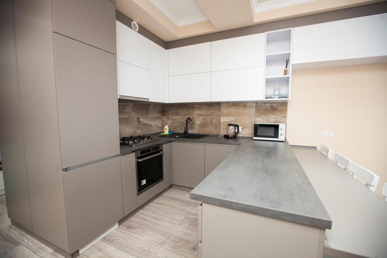 Double Skyhouse Exclusive Apartments Кишинев Екстериор снимка