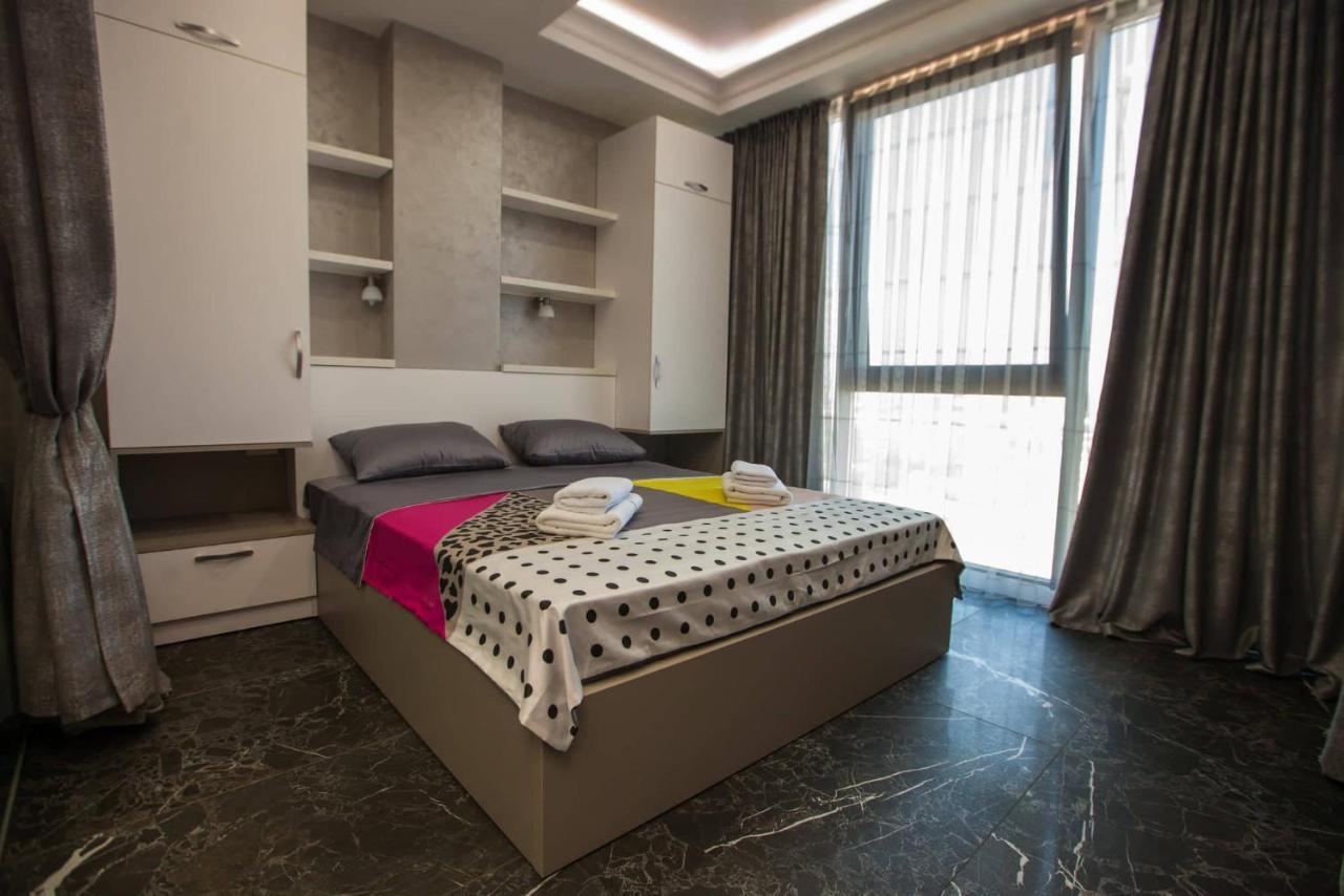 Double Skyhouse Exclusive Apartments Кишинев Екстериор снимка