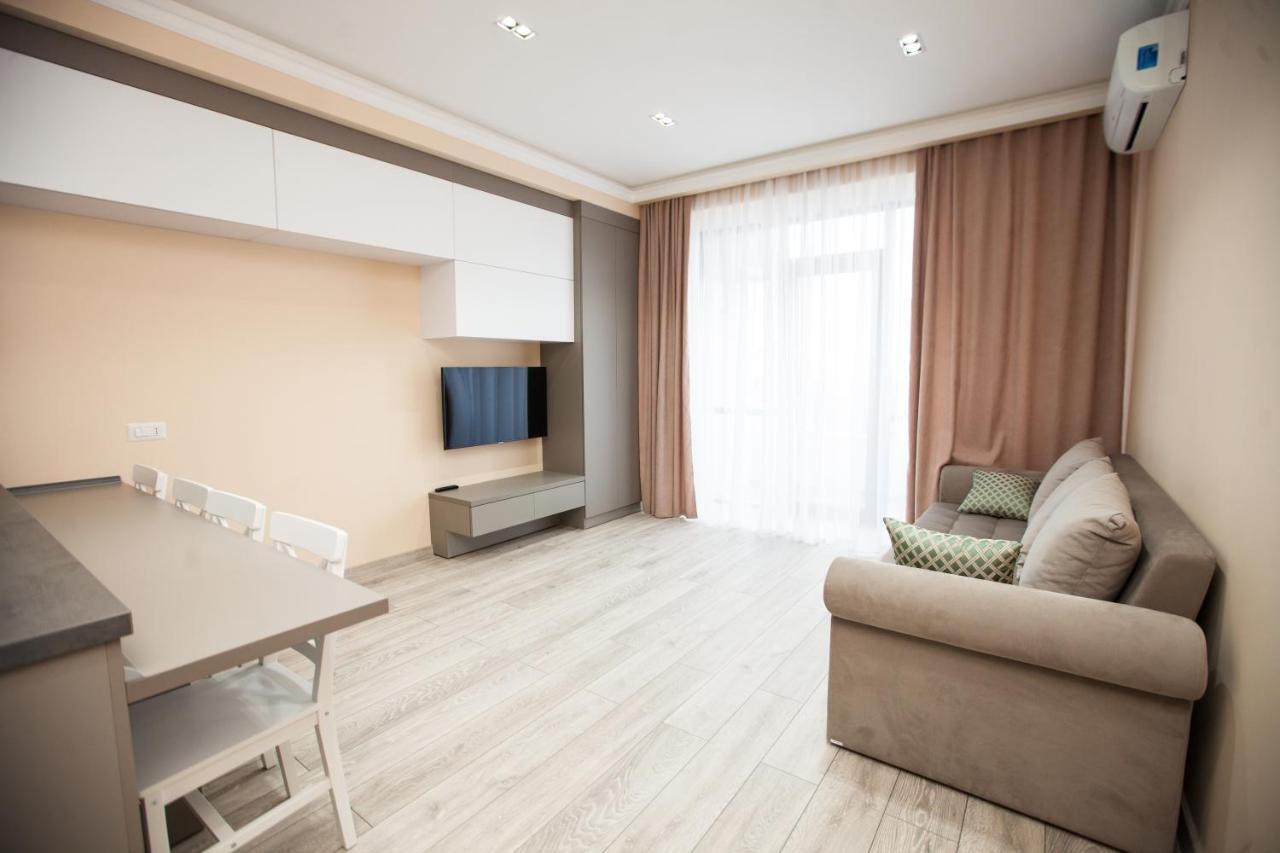 Double Skyhouse Exclusive Apartments Кишинев Екстериор снимка
