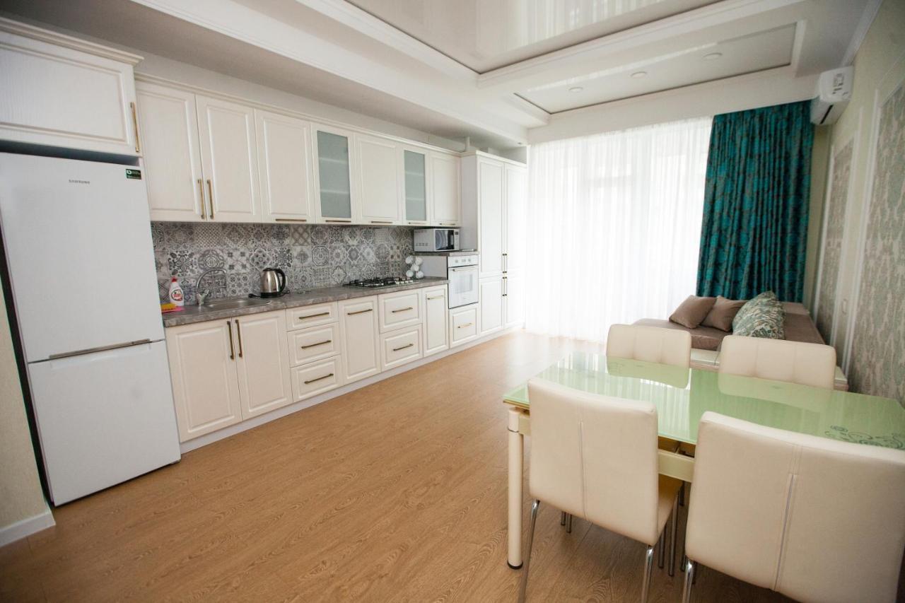 Double Skyhouse Exclusive Apartments Кишинев Екстериор снимка