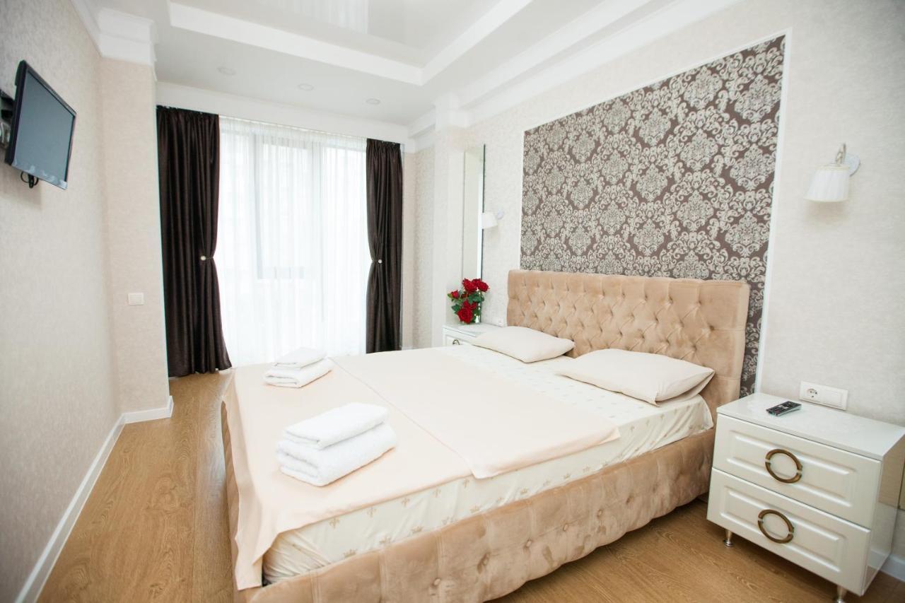 Double Skyhouse Exclusive Apartments Кишинев Екстериор снимка