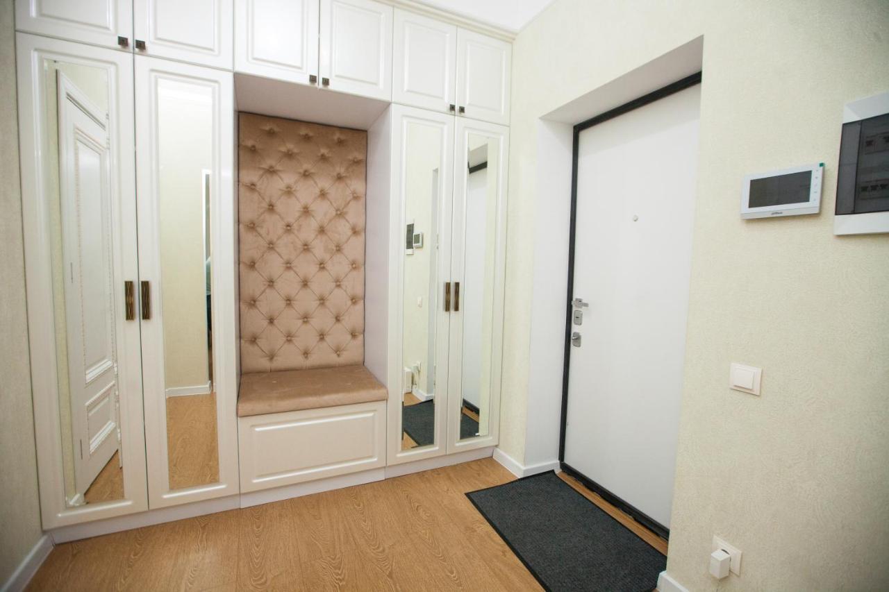 Double Skyhouse Exclusive Apartments Кишинев Екстериор снимка