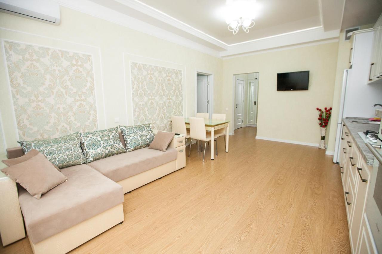 Double Skyhouse Exclusive Apartments Кишинев Екстериор снимка