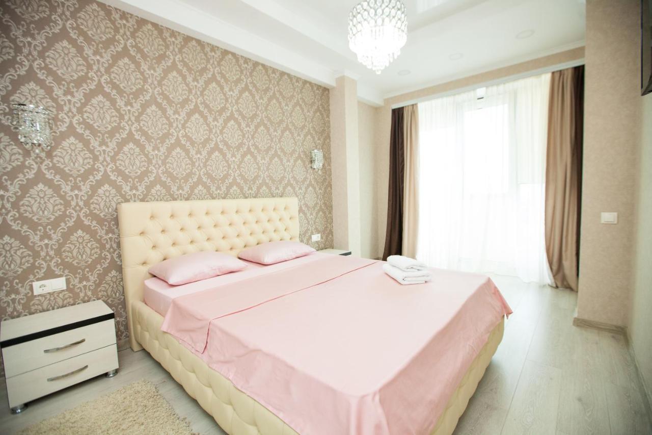 Double Skyhouse Exclusive Apartments Кишинев Екстериор снимка