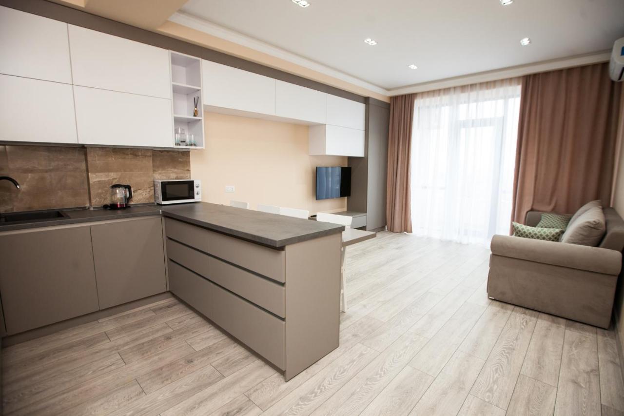 Double Skyhouse Exclusive Apartments Кишинев Екстериор снимка