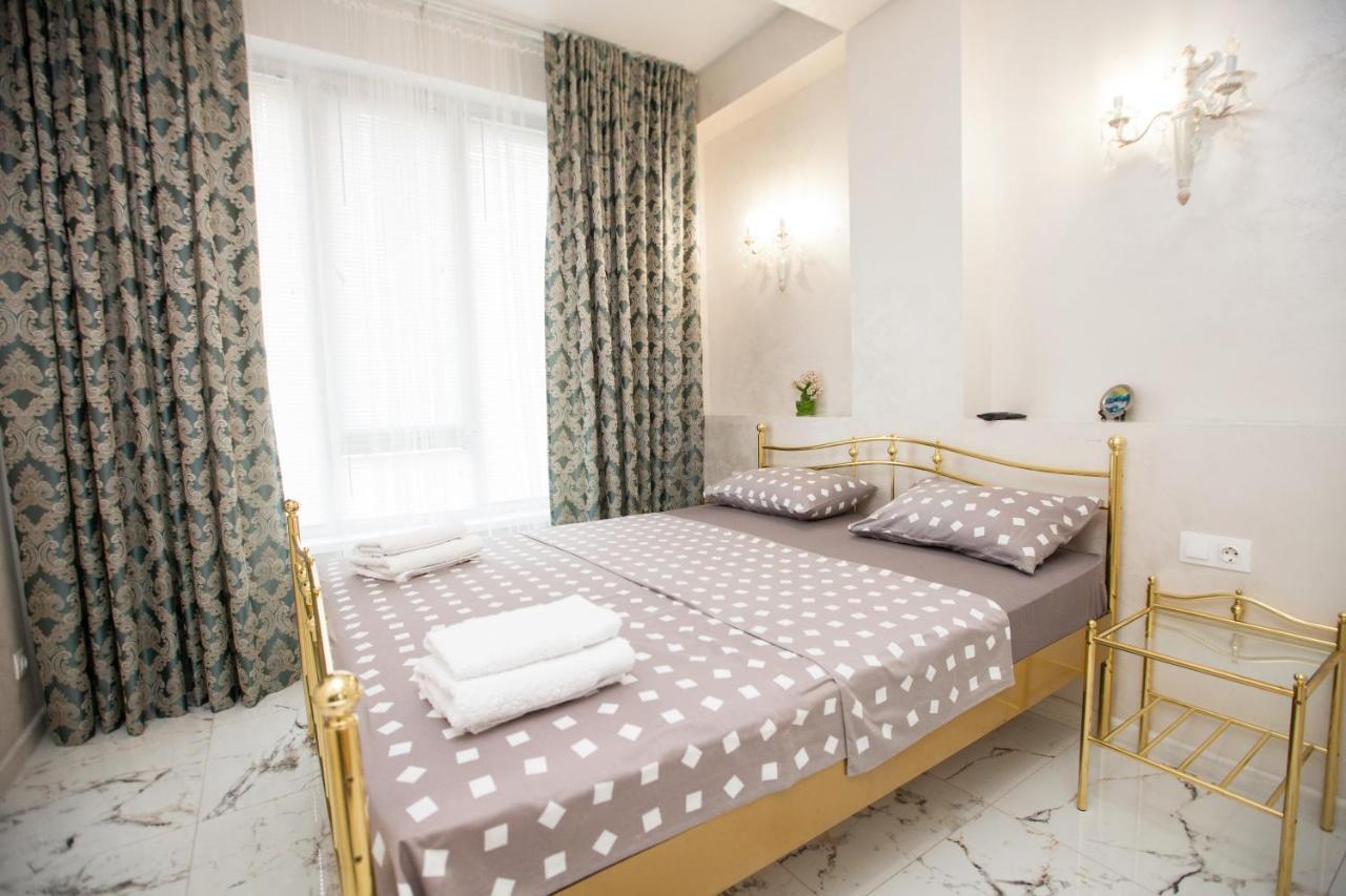 Double Skyhouse Exclusive Apartments Кишинев Екстериор снимка